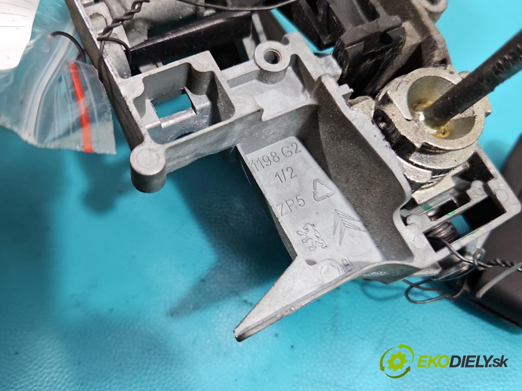 Peugeot Partner II 2008-2018 1.6 hdi 90 HP manual 66 kW 1560 cm3 5- rukoväť predné ľavé mimo:  (Vonkajšie predné ľavé)