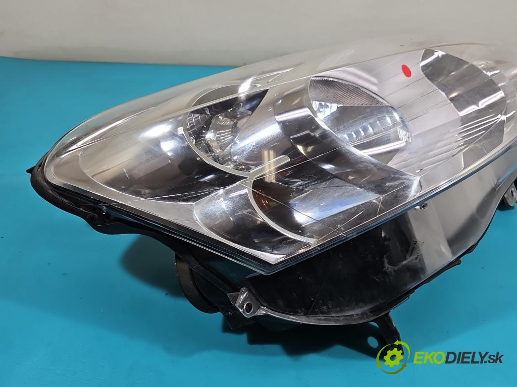 Peugeot Partner II 2008-2018 1.6 hdi 90 HP manual 66 kW 1560 cm3 5- Reflektor: pravý 89318005 (Pravé)