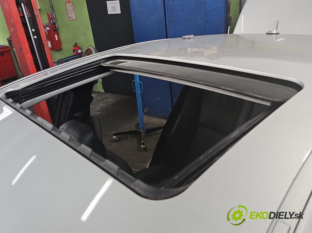 Mercedes S W221 2005-2013 5.5 V8 387KM automatic 285 kW 5462 cm3 4- Střešní okno: A2217800029 (Okna karoserie)
