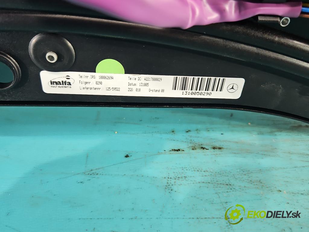 Mercedes S W221 2005-2013 5.5 V8 387KM automatic 285 kW 5462 cm3 4- Střešní okno: A2217800029 (Okna karoserie)