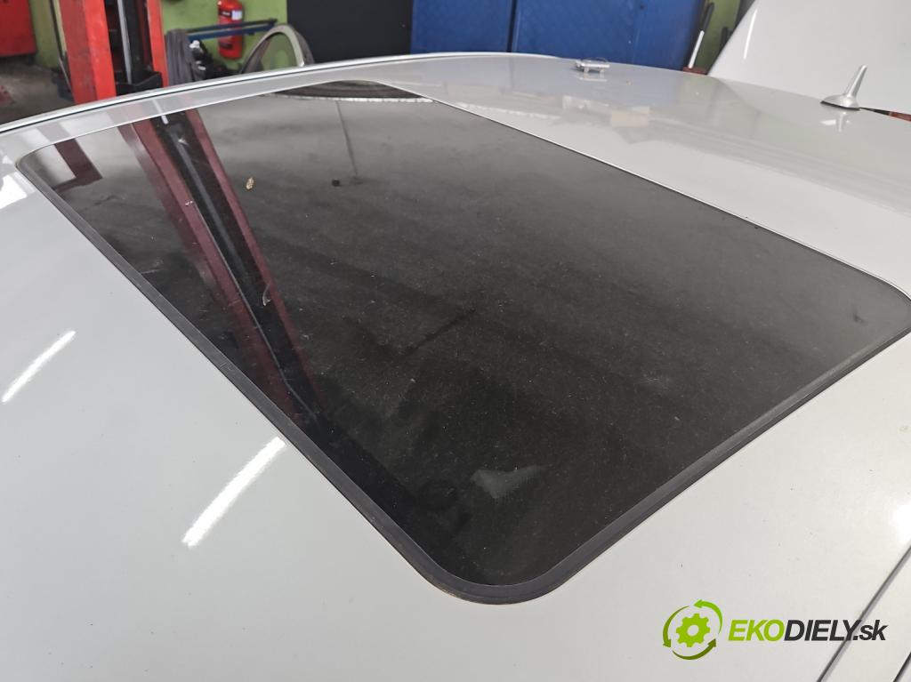 Mercedes S W221 2005-2013 5.5 V8 387KM automatic 285 kW 5462 cm3 4- Střešní okno: A2217800029 (Okna karoserie)