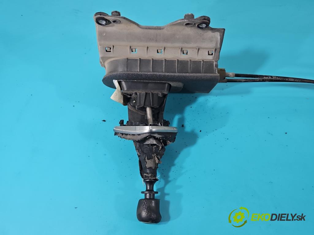 Fiat Punto Grande 1.4b: 95 HP manual 70 kW 1368 cm3 5- Páka: Změny: stupeň,rýchlosť 553459200 (Rýchlostné páky / kulisy)