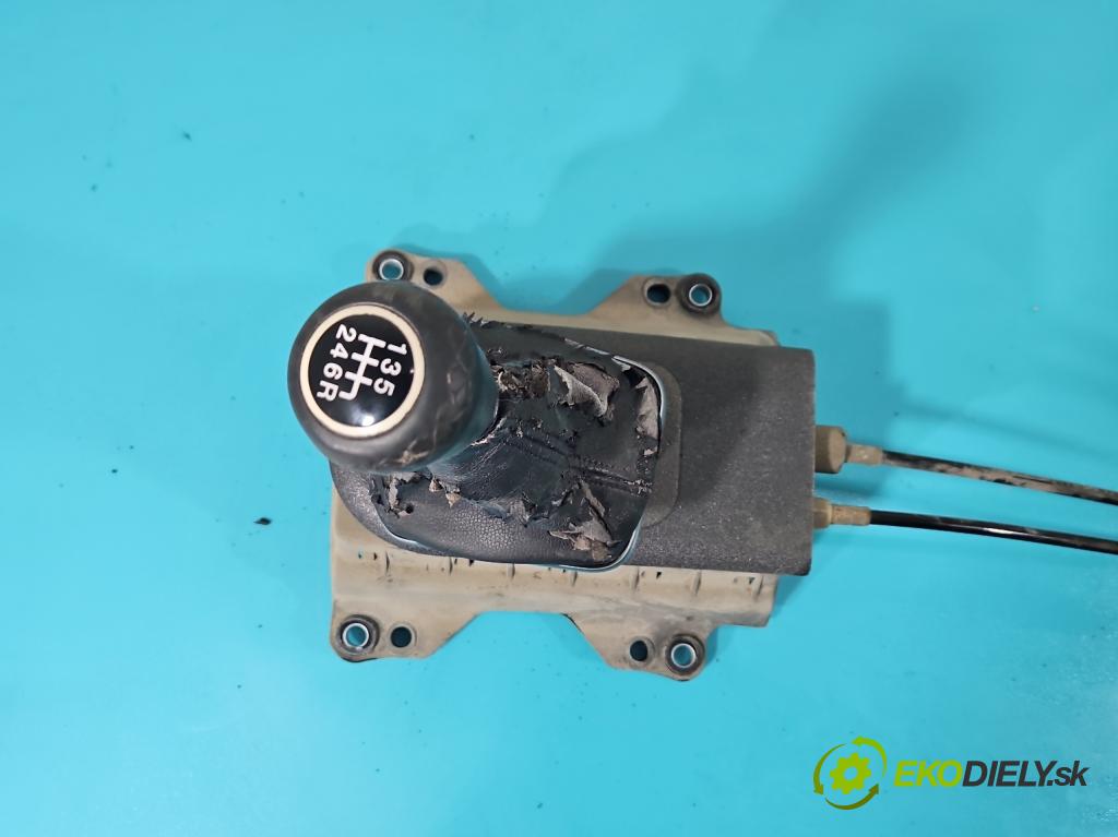 Fiat Punto Grande 1.4b: 95 HP manual 70 kW 1368 cm3 5- Páka: Změny: stupeň,rýchlosť 553459200 (Rýchlostné páky / kulisy)