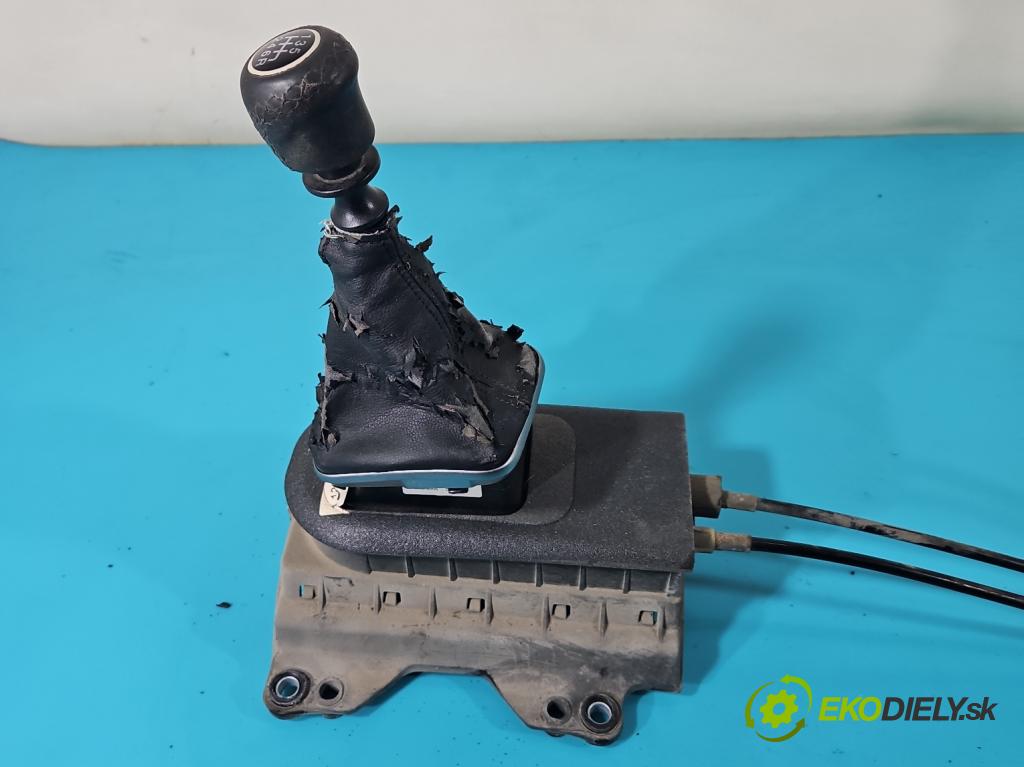 Fiat Punto Grande 1.4b: 95 HP manual 70 kW 1368 cm3 5- Páka: Změny: stupeň,rýchlosť 553459200 (Rýchlostné páky / kulisy)