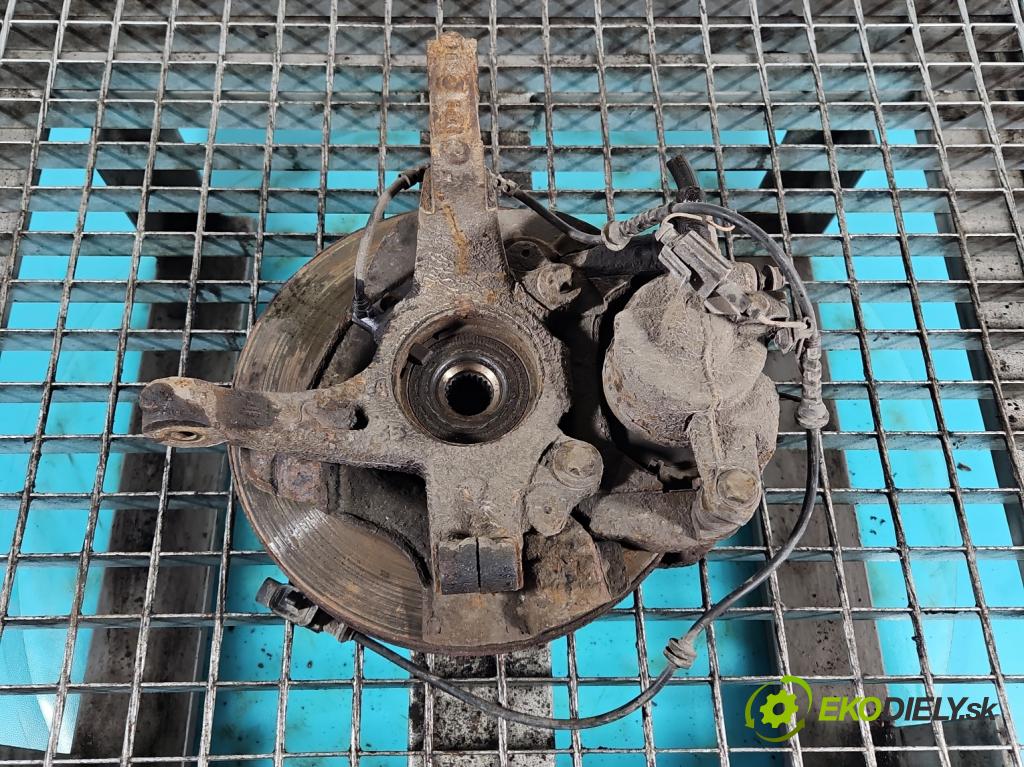 Fiat Punto Grande 1.4b: 95 HP manual 70 kW 1368 cm3 5- náboj ľavé  (Náboje)