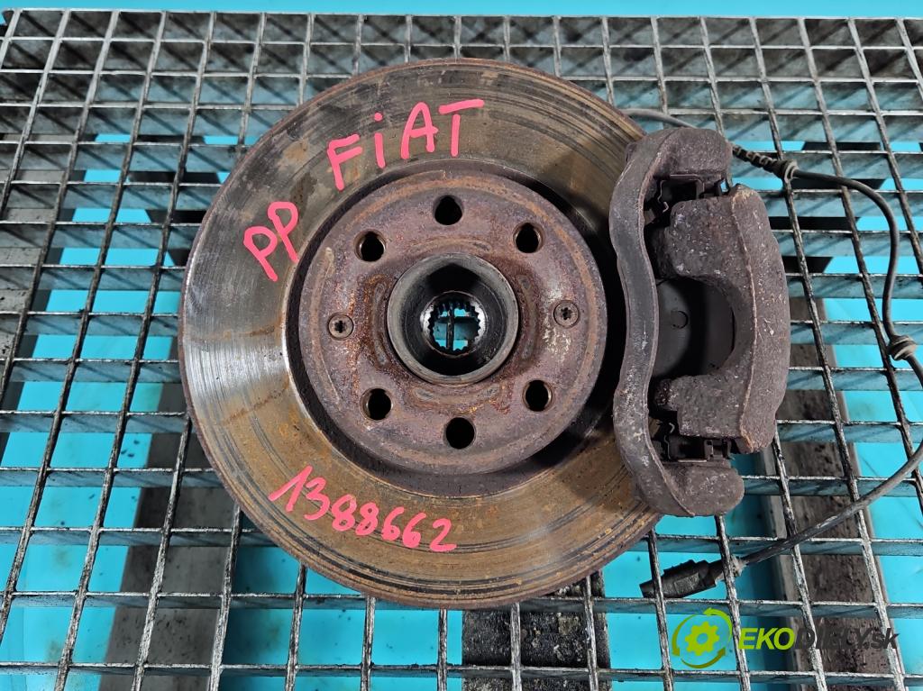 Fiat Punto Grande 1.4b: 95 HP manual 70 kW 1368 cm3 5- náboj pravé  (Náboje)