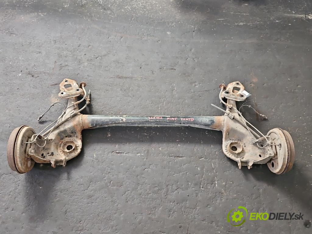 Fiat Punto Grande 1.4b: 95 hp manual 70 kW 1368 cm3 5- zadní výztuha  (Výztuhy zadní)