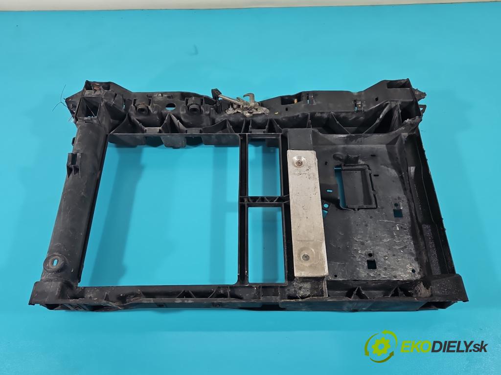 Peugeot 207 1.4 16V 88 hp manual 65 kW 1360 cm3 5- stěna přední  (Výztuhy přední)