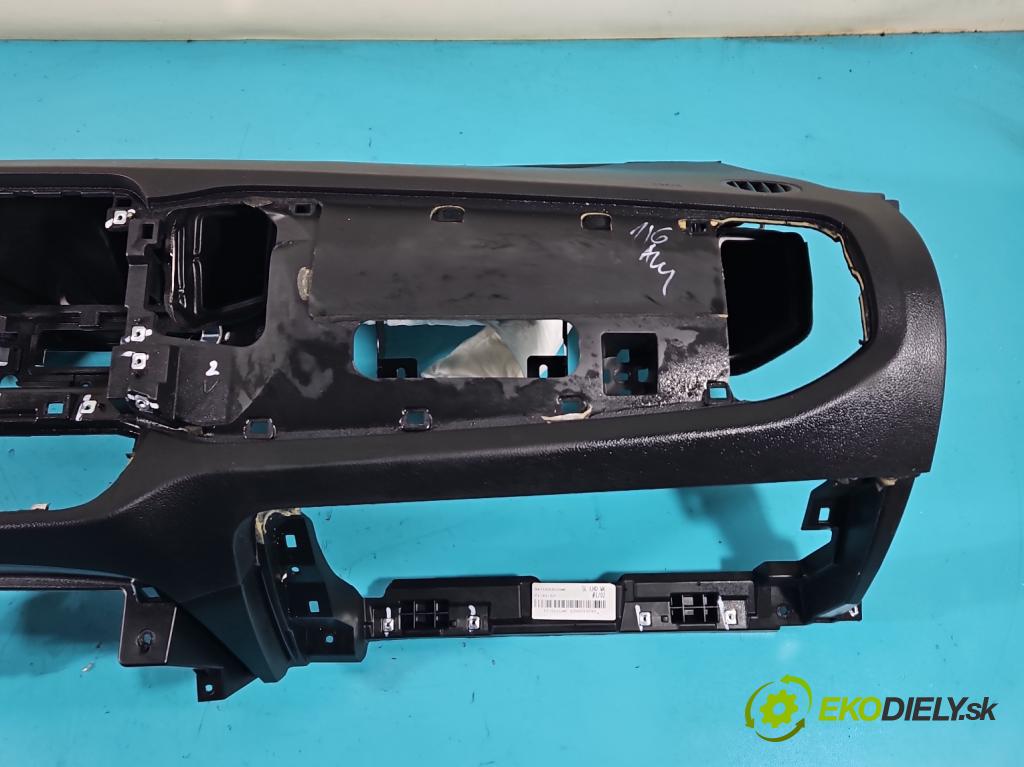 Kia Sportage III 2010-2015 1.7 crdi 116 HP manual 85 kW 1685 cm3 5- kokpit,pristrojová doska rozdeľovacia