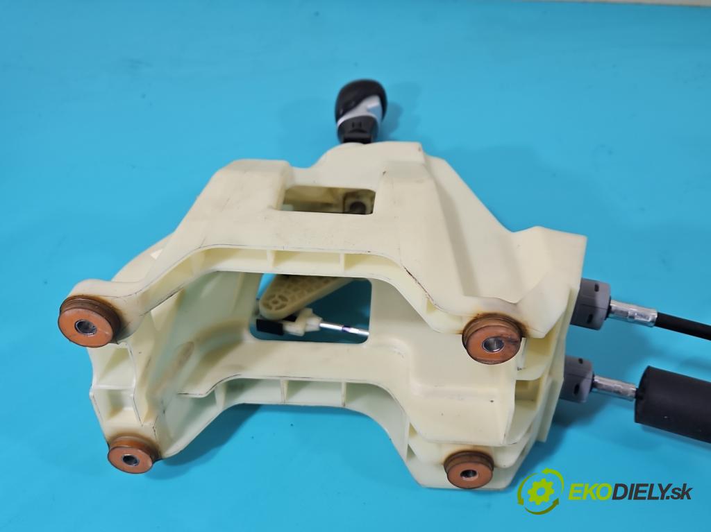 Kia Sportage III 2010-2015 1.7 crdi 116 HP manual 85 kW 1685 cm3 5- Páka: Změny: stupeň,rýchlosť  (Rýchlostné páky / kulisy)