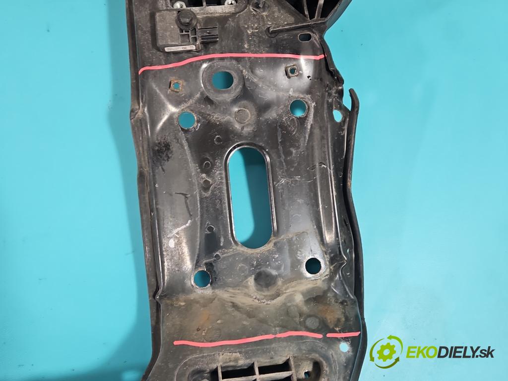 Kia Sportage III 2010-2015 1.7 crdi 116 hp manual 85 kW 1685 cm3 5- stěna přední  (Výztuhy přední)