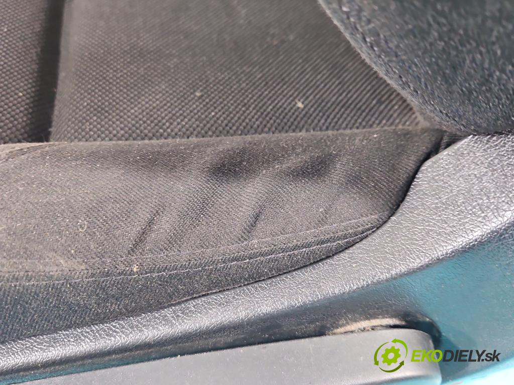 Peugeot 207 1.4 16V 88 HP manual 65 kW 1360 cm3 5- Sedačka ľavý  (Sedačky, sedadlá)