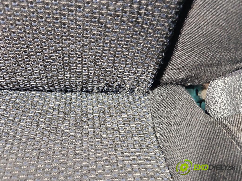 Peugeot 206 1.1 60 HP manual 44 kW 1124 cm3 3- Sedačka ľavý  (Sedačky, sedadlá)