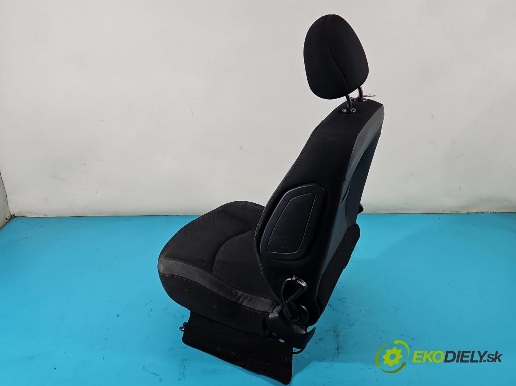 Peugeot 206 1.1 60 HP manual 44 kW 1124 cm3 3- Sedačka ľavý  (Sedačky, sedadlá)