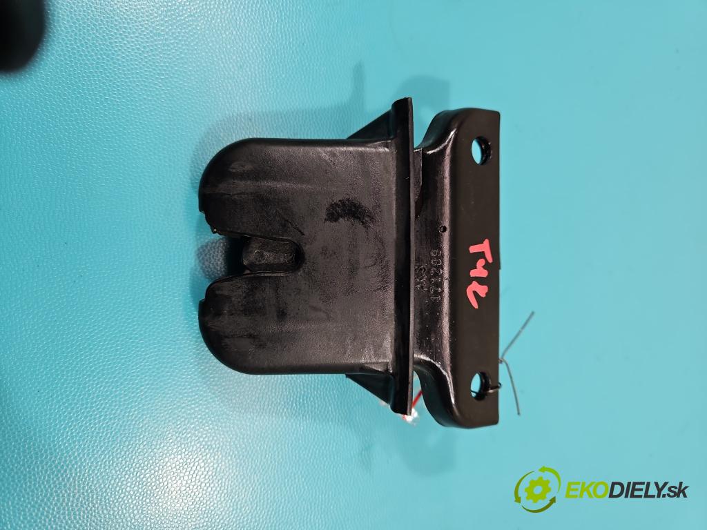 Audi A3 8L 1996-2003 1.9 TDI 110 hp manual 81 kW 1896 cm3 3- zámek kufrových dveří zadní 8L0827505E