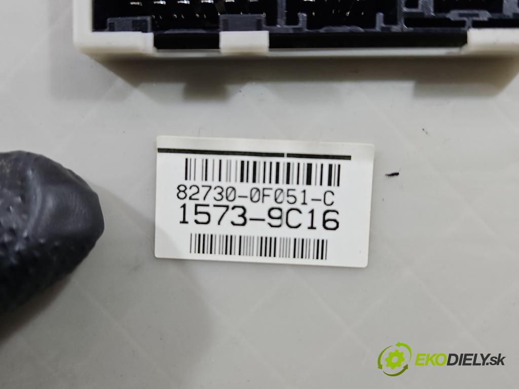 Toyota Verso 2009-2018 2.0 D4D 126 hp manual 93 kW 1998 cm3 5- skříňka pojistková 82730-0F051-C (Pojistkové skříňky)