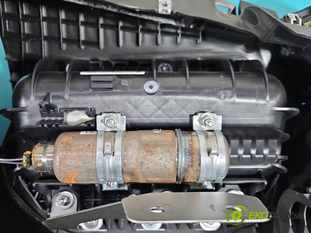 Ford C-Max II 2010-2019 1.6 tdci 116 HP manual 85 kW 1560 cm3 5- kokpit,pristrojová doska rozdeľovacia