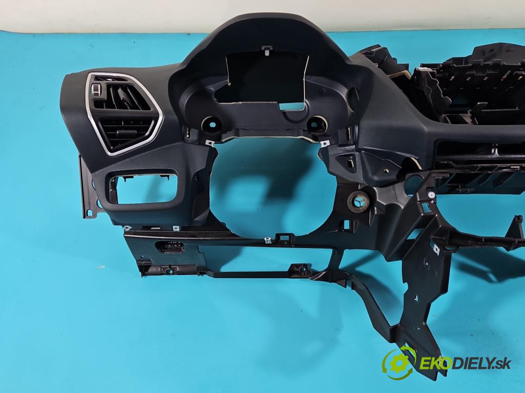 Ford C-Max II 2010-2019 1.6 tdci 116 HP manual 85 kW 1560 cm3 5- kokpit,pristrojová doska rozdeľovacia