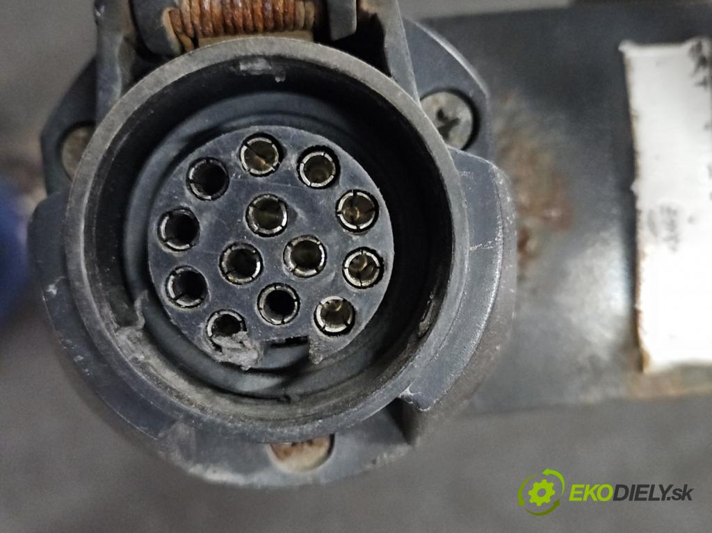 Ford C-Max II 2010-2019 1.6 tdci 116 hp manual 85 kW 1560 cm3 5- oko tažné  (Tažná zařízení)