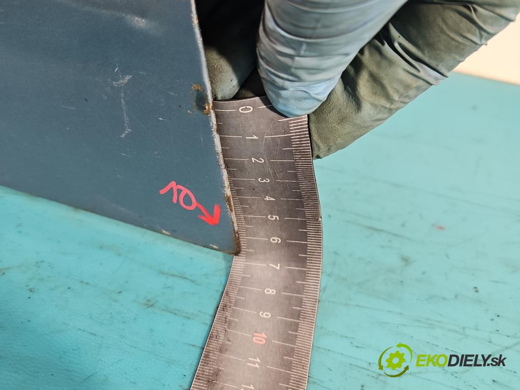 Toyota Corolla E12 2001-2009 1.6 vvti 110 HP manual 81 kW 1598 cm3 5- dvere predné ľavé (Ostatné)