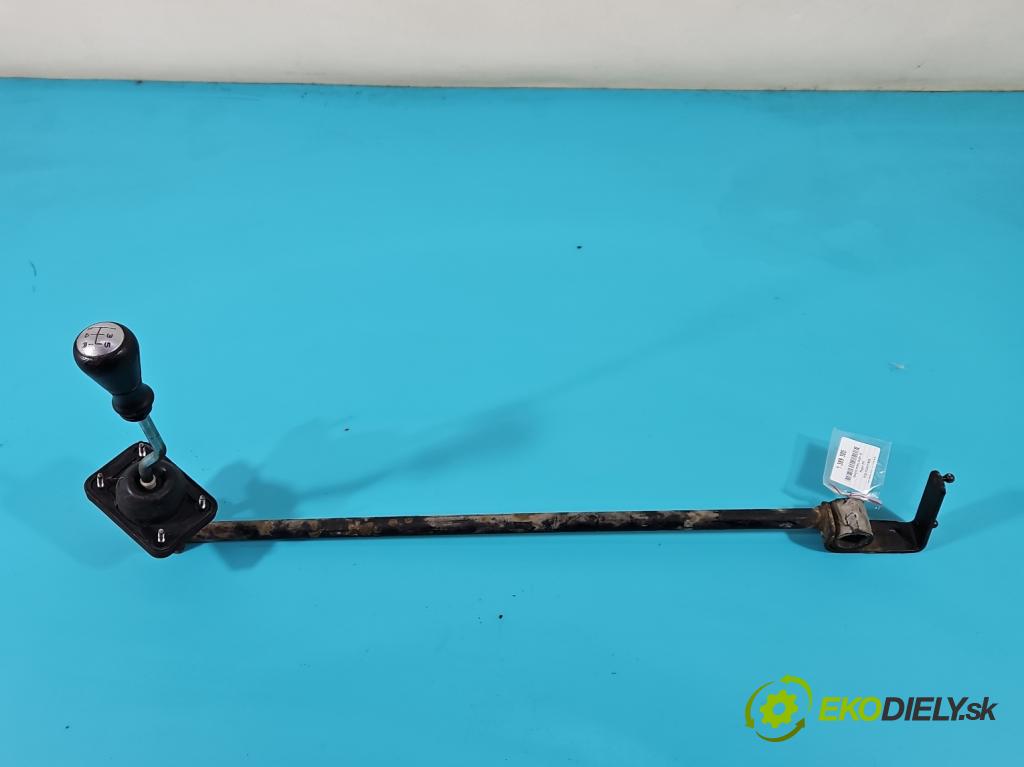 Peugeot 206 1.1 60 HP manual 44 kW 1124 cm3 3- Páka: Změny: stupeň,rýchlosť  (Rýchlostné páky / kulisy)