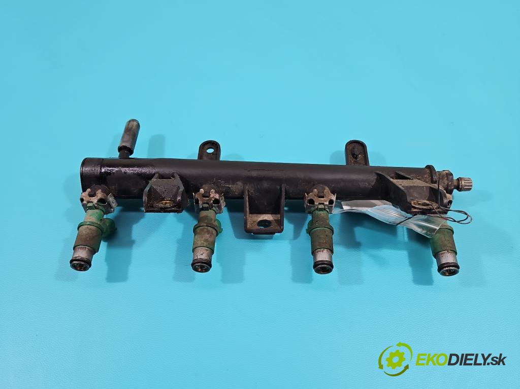 Peugeot 206 1.1 60 HP manual 44 kW 1124 cm3 3- vstrek 01F023 (Vstrekovače)