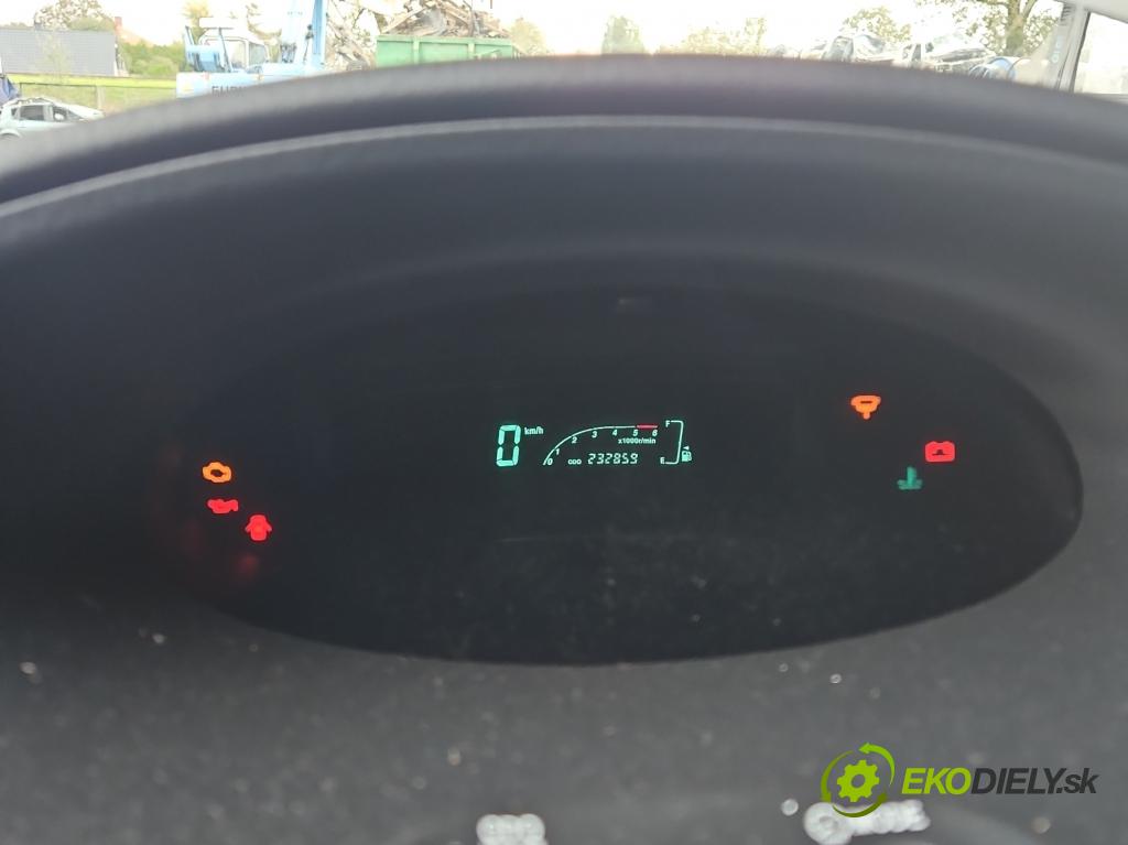 Toyota Yaris I 1999-2005 1.4 D4D 75 HP manual 55 kW 1364 cm3 5- prístrojovka/ budíky 83800-0D421 (Prístrojové dosky, displeje)