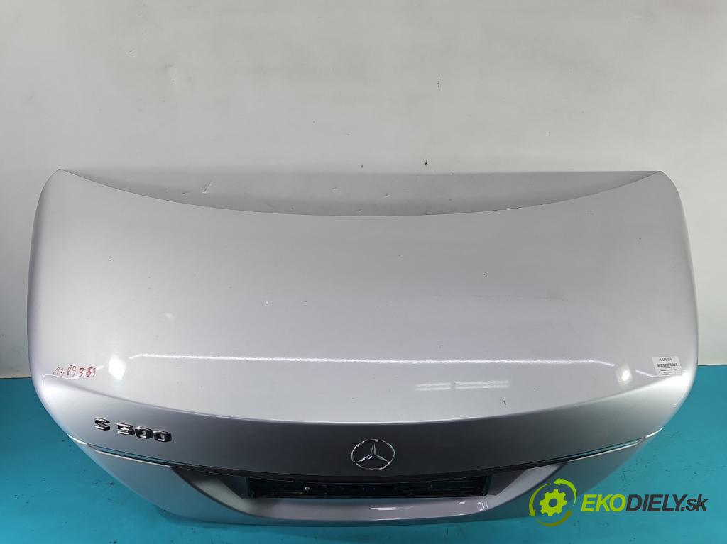 Mercedes S W221 2005-2013 5.5 V8 387KM automatic 285 kW 5462 cm3 4- zadní kufrové dveře  (Zadní kapoty)