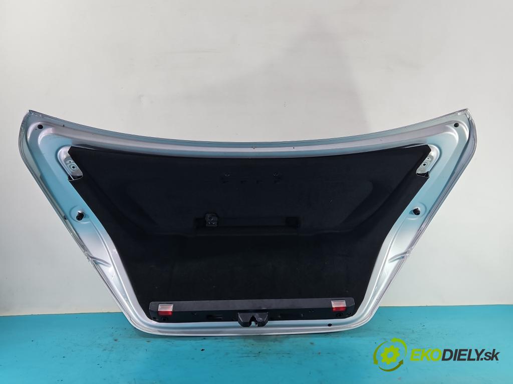 Mercedes S W221 2005-2013 5.5 V8 387KM automatic 285 kW 5462 cm3 4- zadní kufrové dveře  (Zadní kapoty)