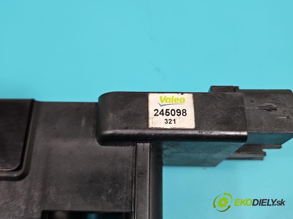 Citroen Xsara Picasso 2.0 16V 136 HP automatic 100 kW 1997 cm3 5- cievka zapaľovacia 245098 (Zapaľovacie cievky, moduly)