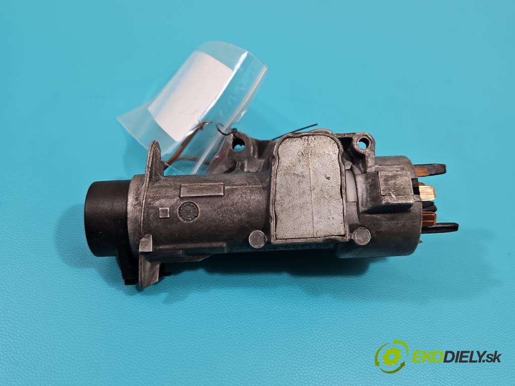 Vw Golf IV 1997-2003 1.4 16V 75 HP manual 55 kW 1390 cm3 5- Spínačka 4B0905651C (Spínacie skrinky a kľúče)