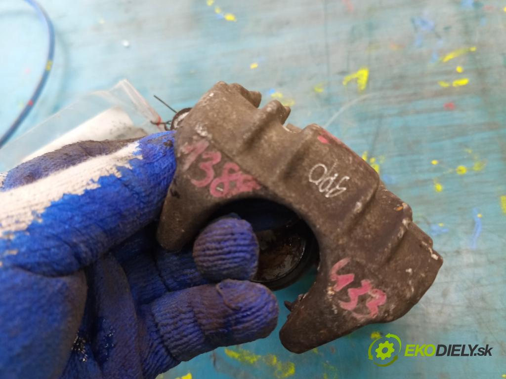 Audi A3 8L 1996-2003 1.9 tdi 90 hp manual 66 kW 1896 cm3 3- brzdič zadní levý  (Klika dveří ostatní)