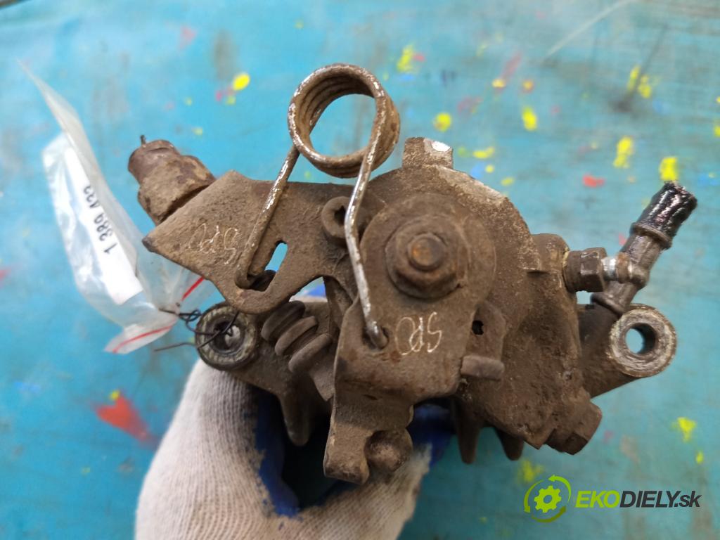 Audi A3 8L 1996-2003 1.9 tdi 90 hp manual 66 kW 1896 cm3 3- brzdič zadní levý  (Klika dveří ostatní)