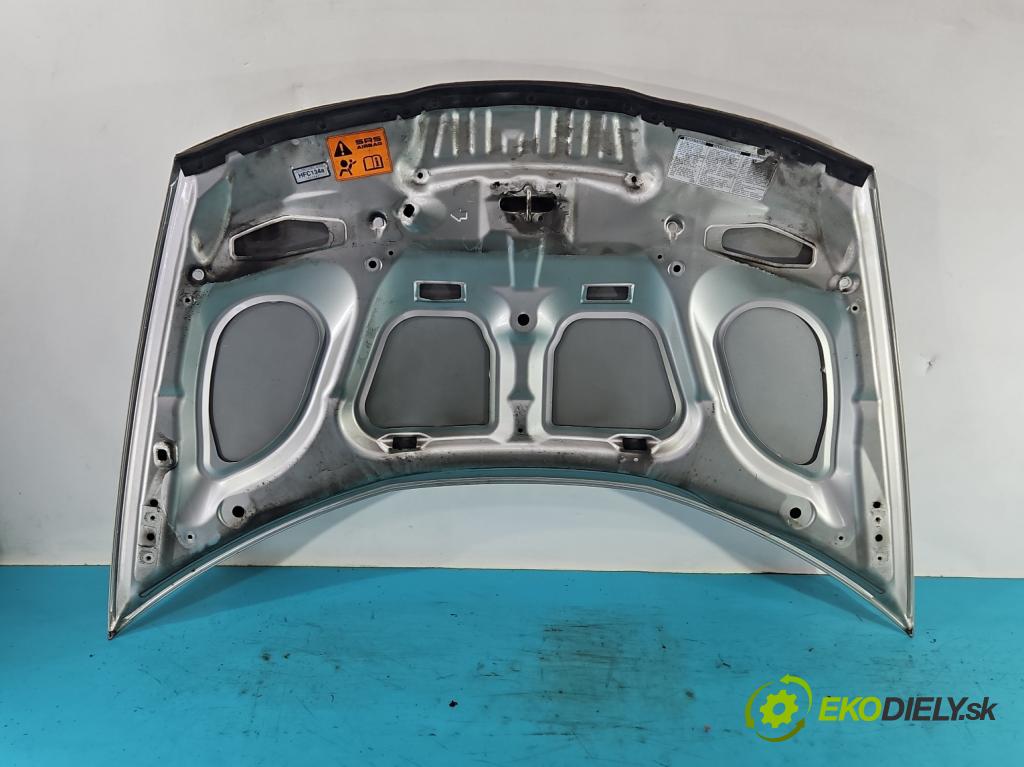 Honda Civic VIII 2006-2011 2.2 140 HP manual 103 kW 2204 cm3 5- kapota predná