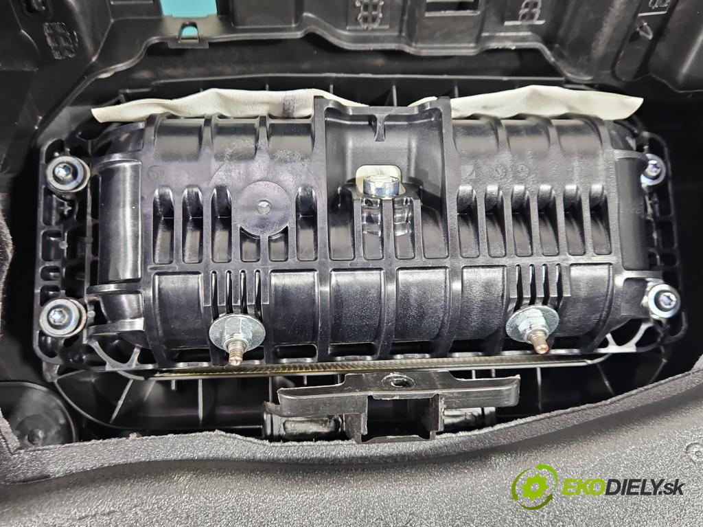 Vw Passat B8 2014 - 2.0 tdi 150 HP automatic 110 kW 1968 cm3 5- kokpit,pristrojová doska rozdeľovacia 3G0880204D