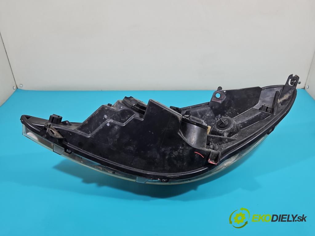 Peugeot 206 1.1 60 HP manual 44 kW 1124 cm3 3- Reflektor: pravý 9686606280 (Pravé)