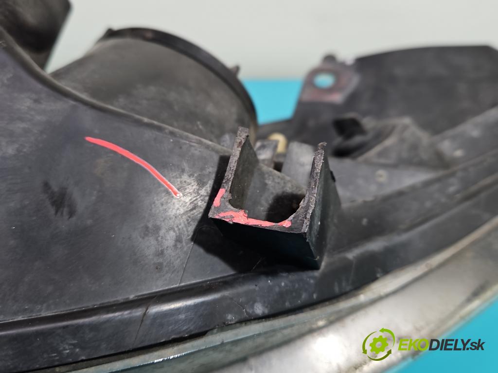 Peugeot 206 1.1 60 HP manual 44 kW 1124 cm3 3- Reflektor: pravý 9686606280 (Pravé)