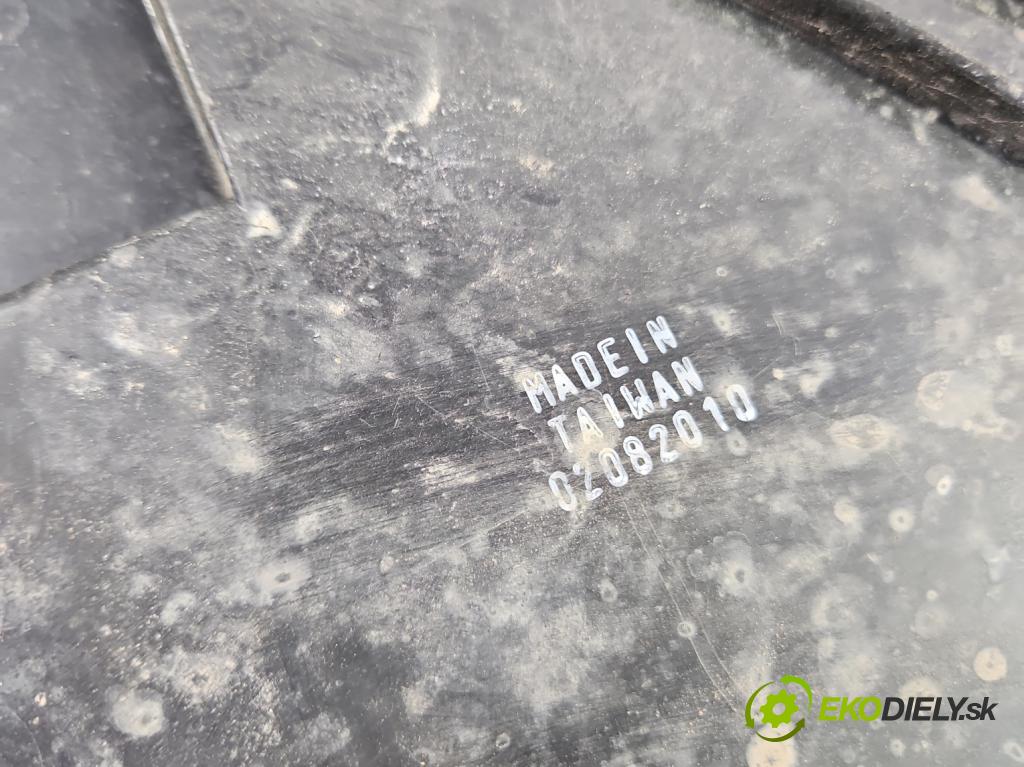 Citroen C3 I 2002-2009 1.4 hdi 90 HP manual 66 kW 1398 cm3 5- Reflektor: pravý  (Pravé)