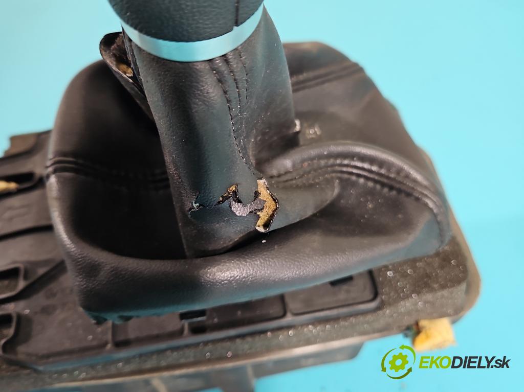 Audi A4 B6 2000-2004 1.9 tdi 131 HP manual 96 kW 1896 cm3 5- Páka: Změny: stupeň,rýchlosť  (Rýchlostné páky / kulisy)