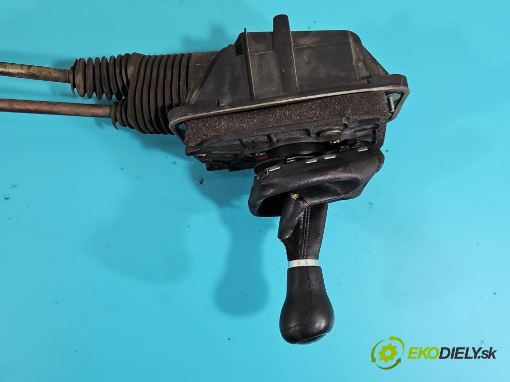 Audi A4 B6 2000-2004 1.9 tdi 131 HP manual 96 kW 1896 cm3 5- Páka: Změny: stupeň,rýchlosť  (Rýchlostné páky / kulisy)