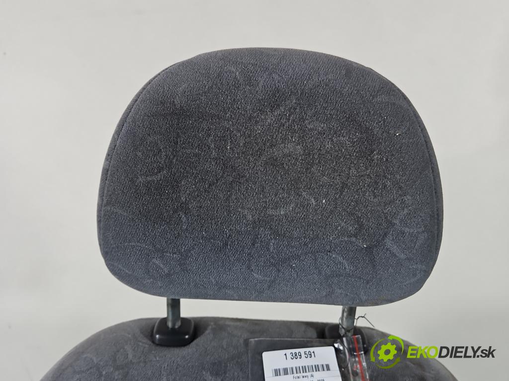 Toyota Yaris I 1999-2005 1.0 vvti 68 HP manual 50 kW 998 cm3 3- Sedačka ľavý  (Sedačky, sedadlá)