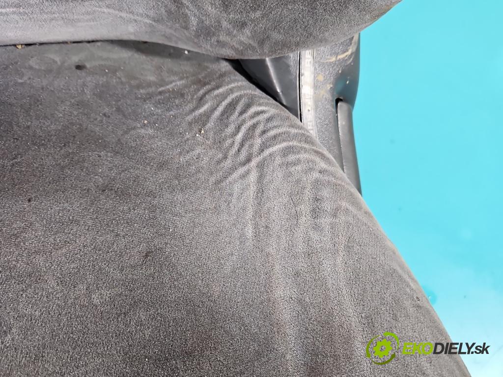 Toyota Yaris I 1999-2005 1.0 vvti 68 HP manual 50 kW 998 cm3 3- Sedačka ľavý  (Sedačky, sedadlá)