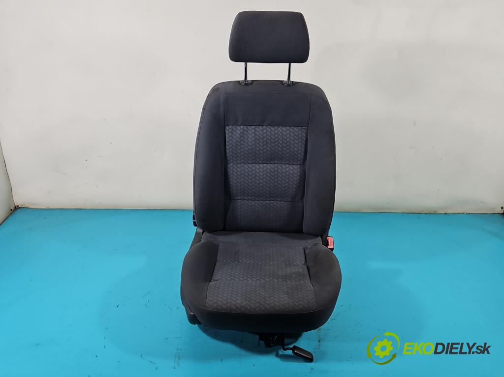 Audi A4 B5 1994-2001 1.9 tdi 110 HP manual 81 kW 1896 cm3 4- Sedačka pravý  (Sedačky, sedadlá)