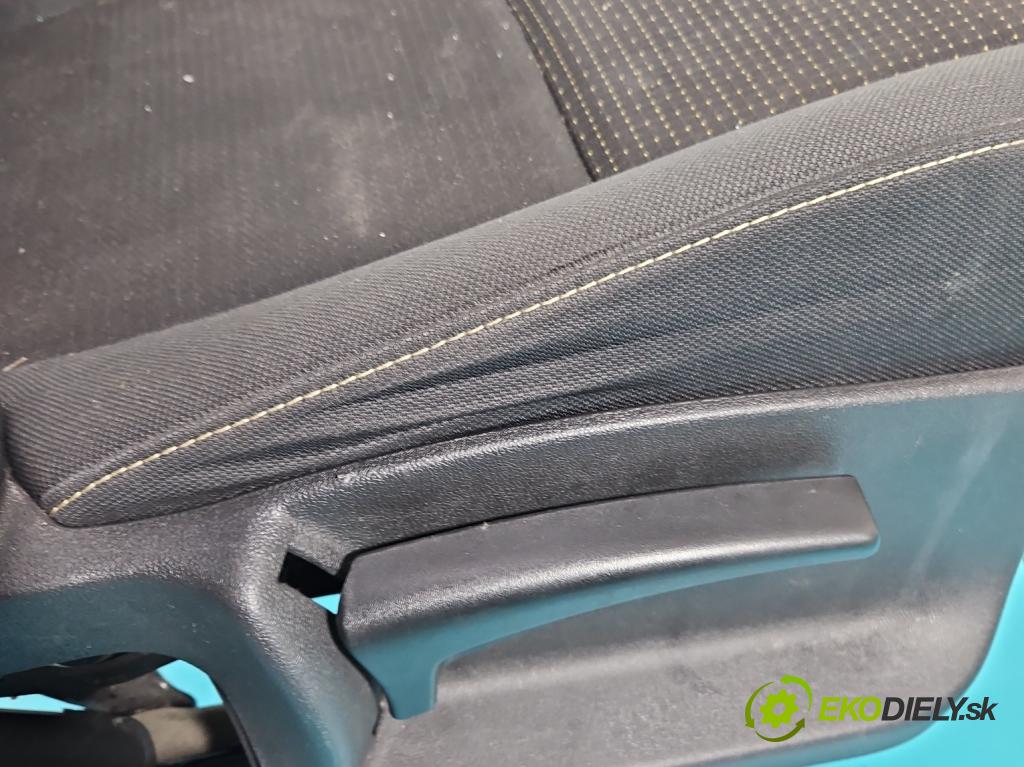 Renault Scenic III 2009-2016 1.5 dci 110 HP manual 81 kW 1461 cm3 5- Sedačka pravý  (Sedačky, sedadlá)