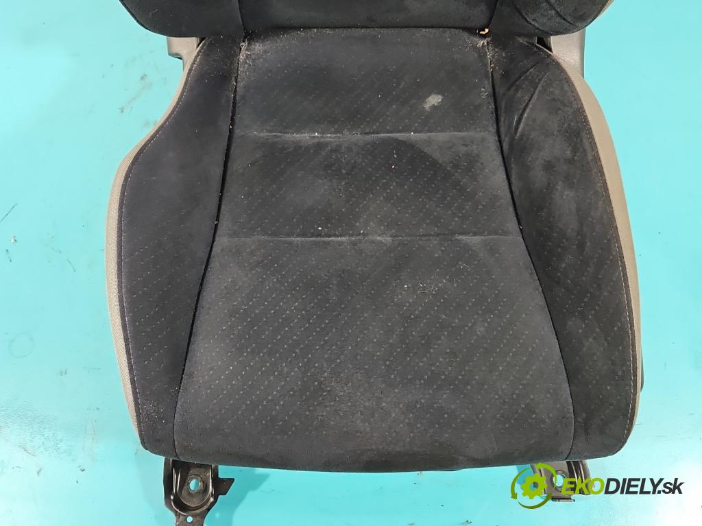 Honda Civic VIII 2006-2011 2.2 140 HP manual 103 kW 2204 cm3 5- Sedačka ľavý  (Sedačky, sedadlá)