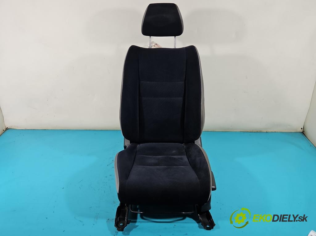 Honda Civic VIII 2006-2011 2.2 140 HP manual 103 kW 2204 cm3 5- Sedačka ľavý  (Sedačky, sedadlá)