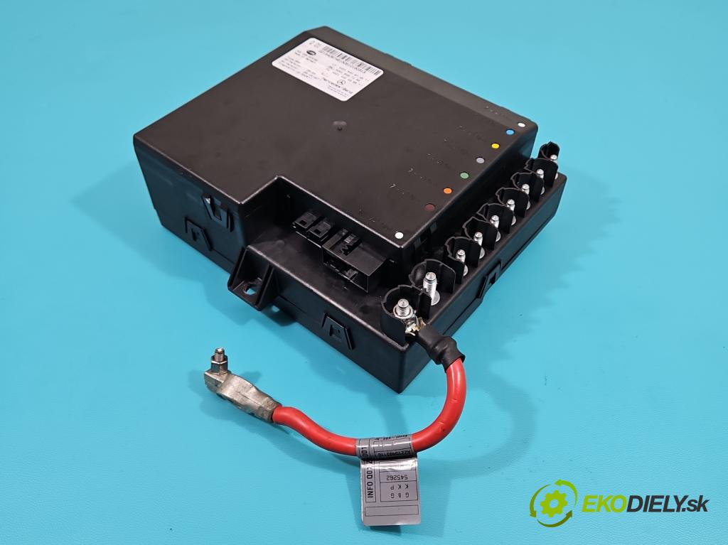 Mercedes S W221 2005-2013 5.5 V8 387KM automatic 285 kW 5462 cm3 4- skříňka pojistková A2215408745 (Pojistkové skříňky)