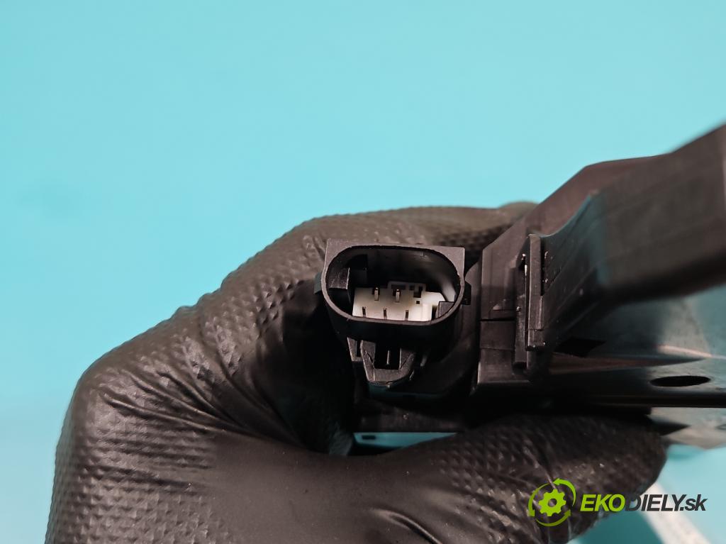 Mercedes S W221 2005-2013 5.5 V8 387KM automatic 285 kW 5462 cm3 4- rukoväť predné ľavé mimo: A2217600534 (Vonkajšie predné ľavé)