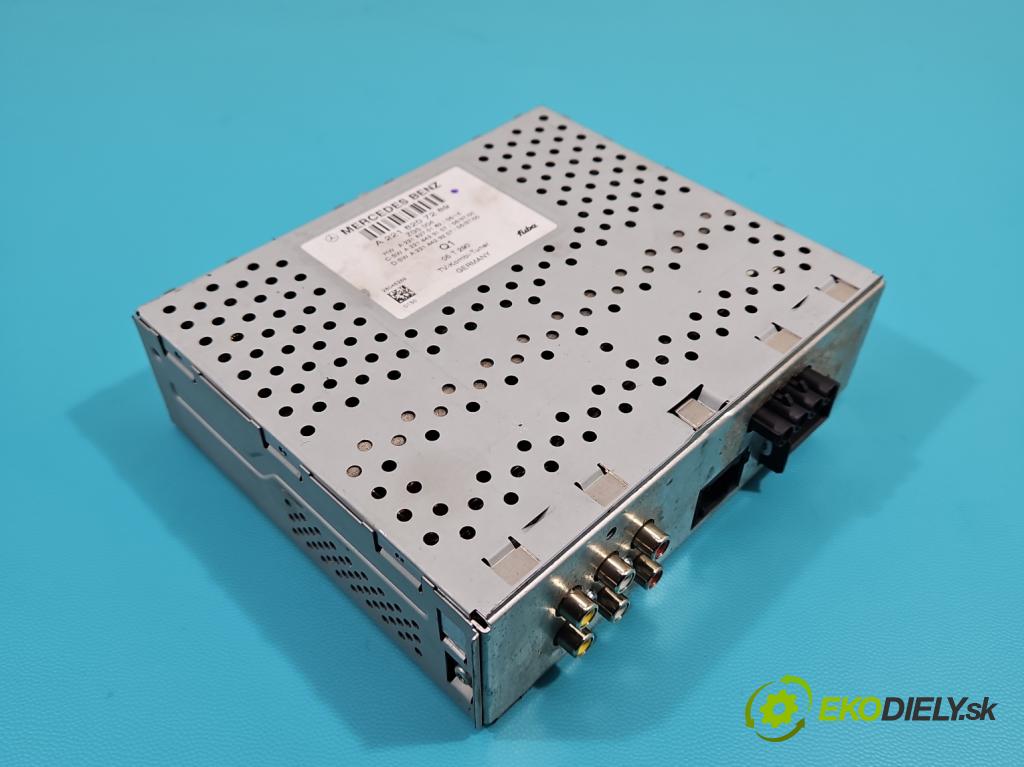 Mercedes S W221 2005-2013 5.5 V8 387KM automatic 285 kW 5462 cm3 4- Zesilovač: A2218207289 (Zosilňovače)