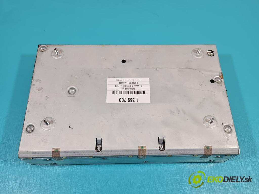 Mercedes S W221 2005-2013 5.5 V8 387KM automatic 285 kW 5462 cm3 4- Zesilovač: A2218206789 (Zosilňovače)